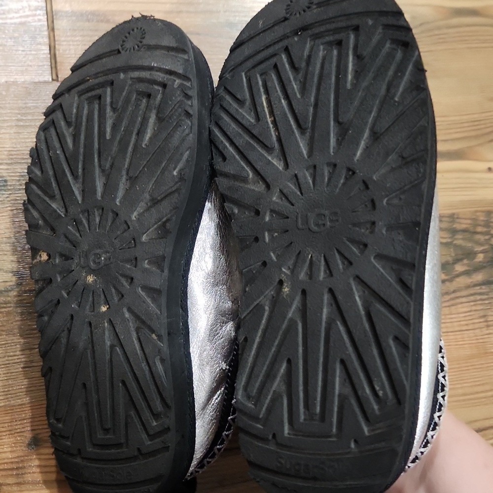 UGG Tazz Tasman Leather Silver Black Metallic Slipper Slide Shearling Shoe 2 - Picture 5 of 5